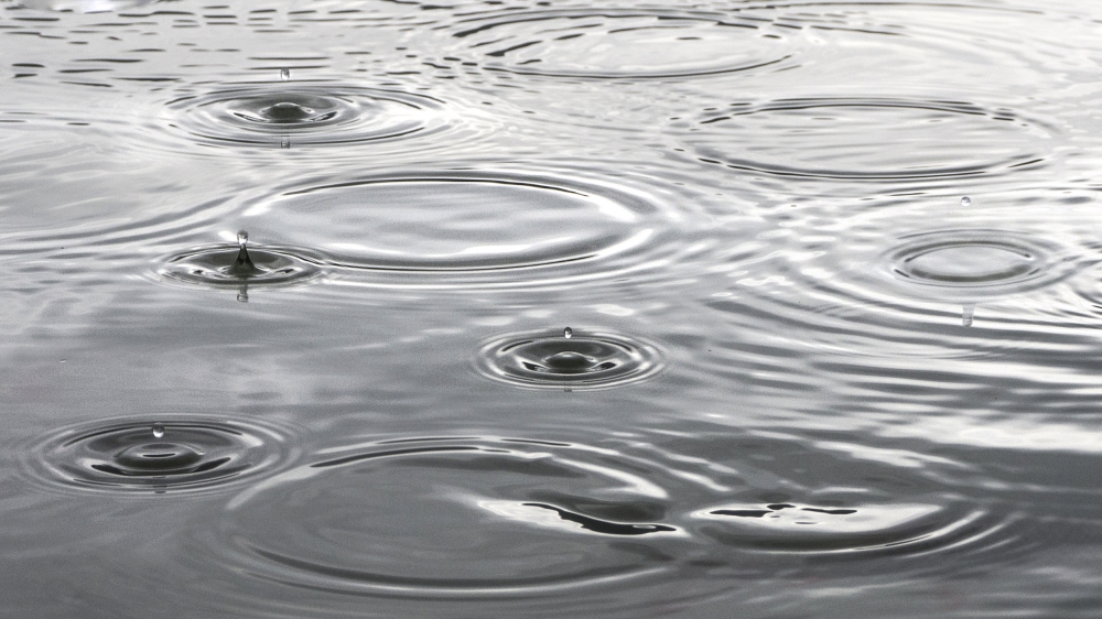 Raindrops On Lake | UU-Fotografie – Ulrike Unterbruner