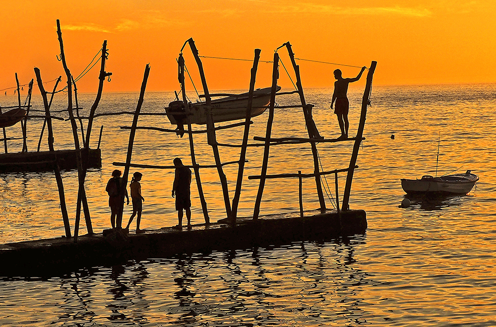 Putting up the Boat for the Night | UU-Fotografie – Ulrike Unterbruner